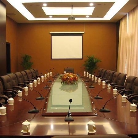 Tianrui Business Hotel Taiyuan  Exterior photo