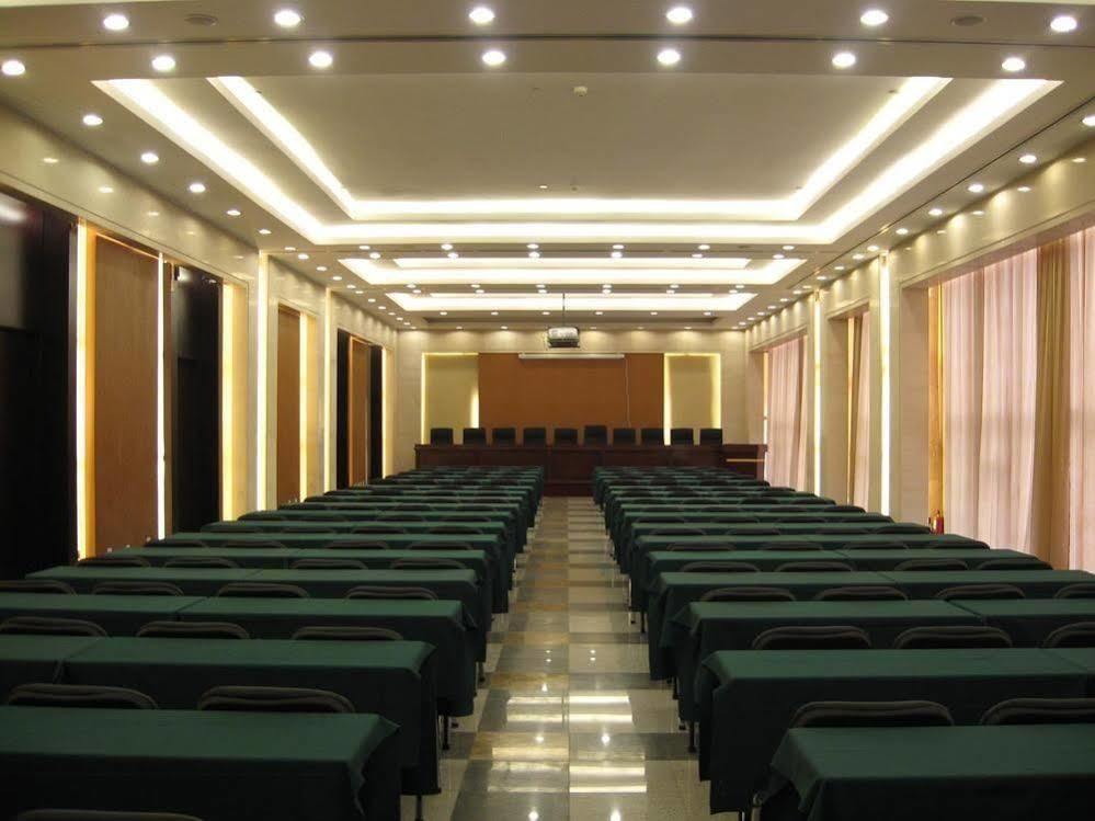 Tianrui Business Hotel Taiyuan  Exterior photo