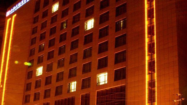 Tianrui Business Hotel Taiyuan  Exterior photo
